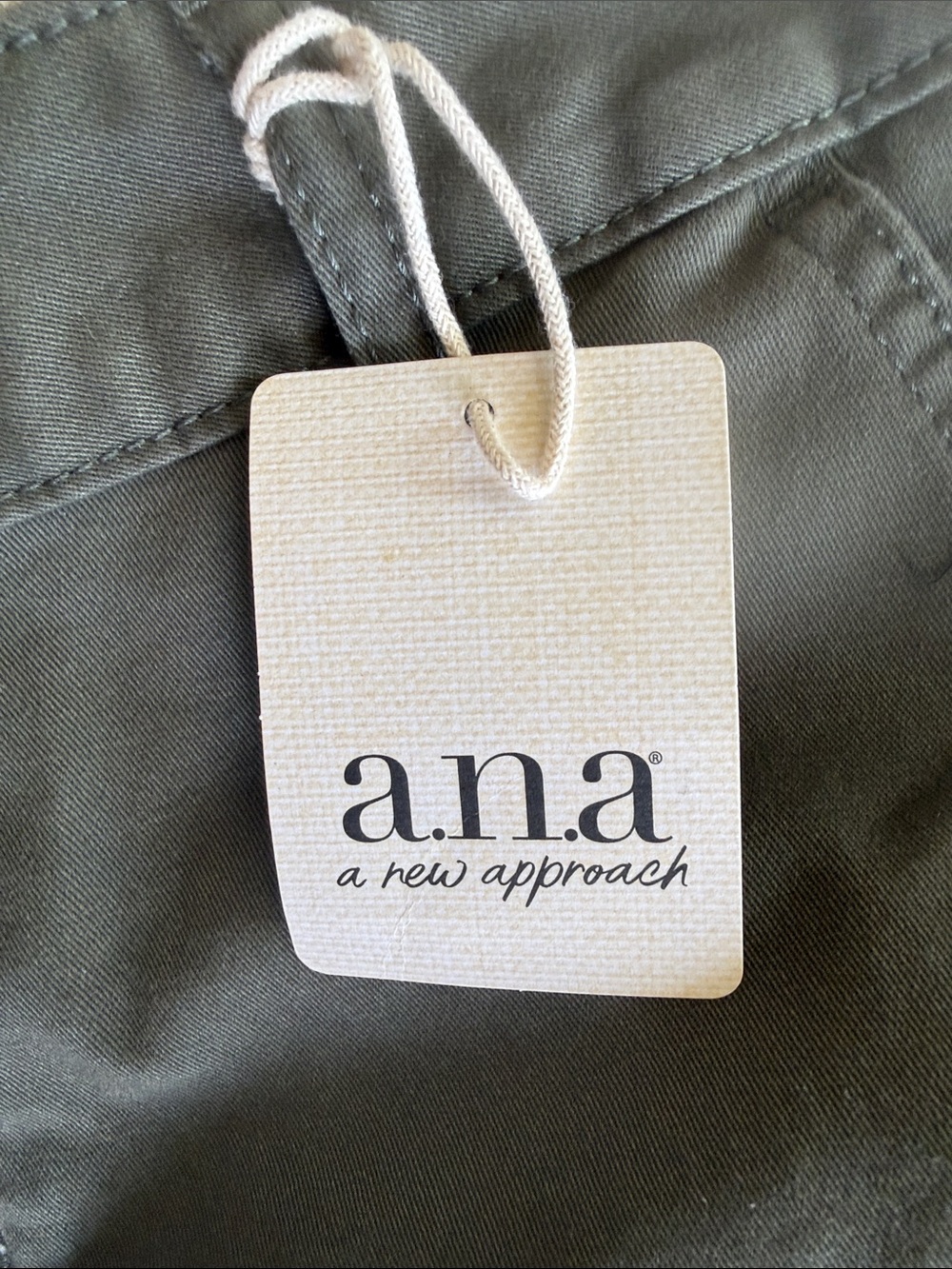 ANA ladies midrise short 7 inch seam NWT size 8 - Picture 3 of 8